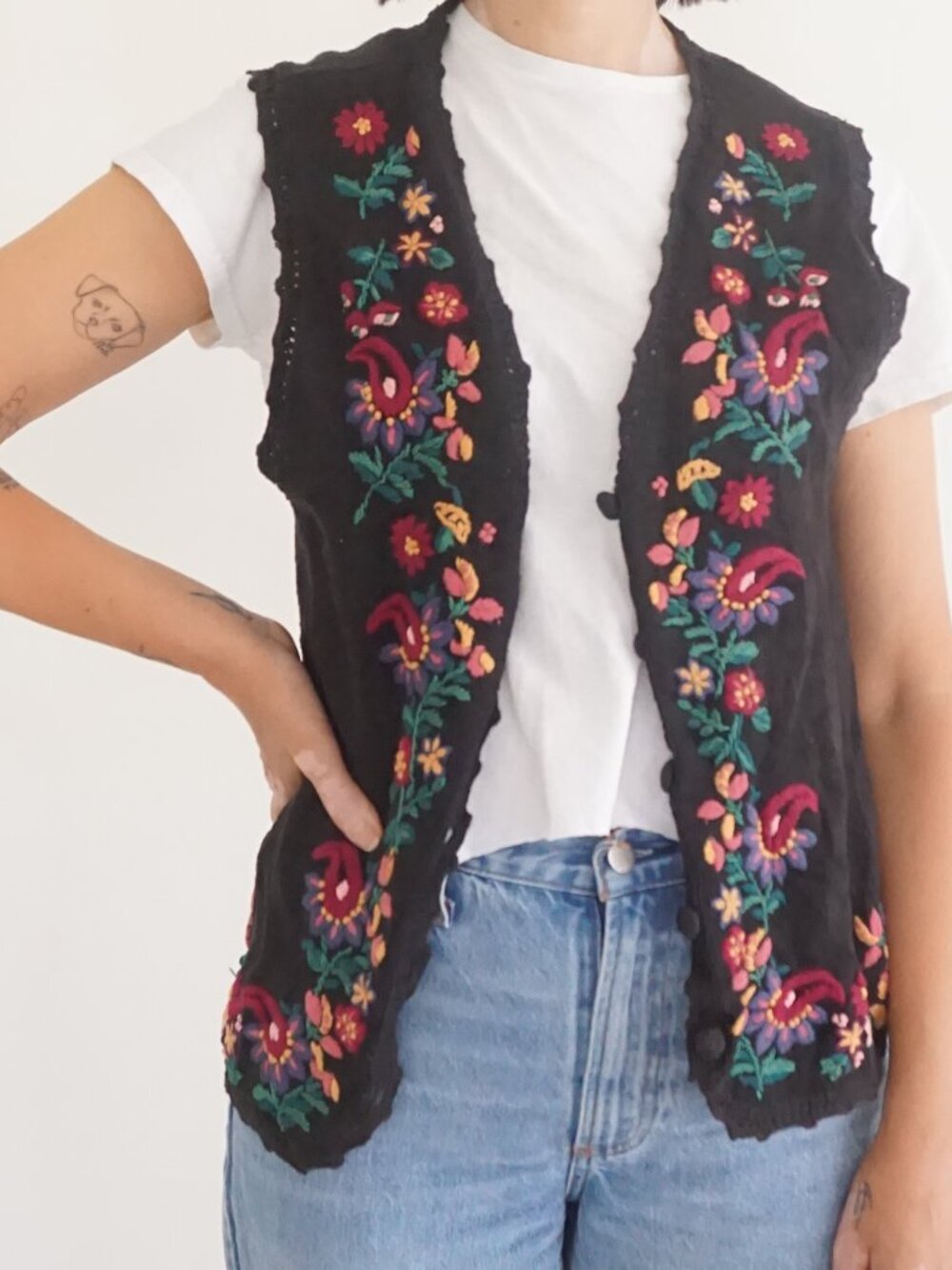 Vintage White Stag Black Floral Embroidered Open Front Sweater Vest Boho PS